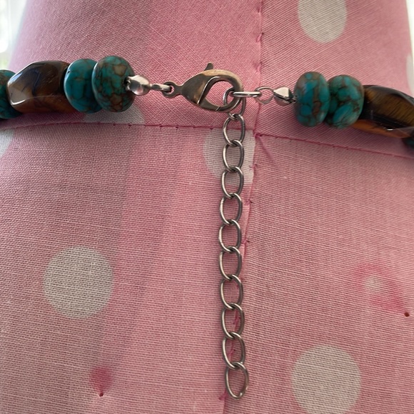 Semi precious tigers eye and turquoise chunky statement piece. Adjustable - Picture 4 of 6